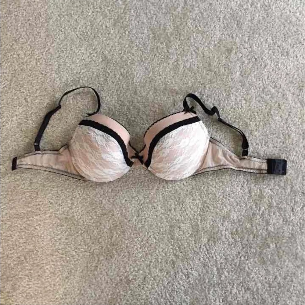 NWOT Sz 36D Tan/Black Lace Bra